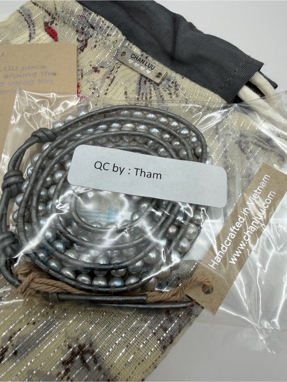 Chan Luu Gray Leather Wrap Bracelet with Gray Pearls - Picture 5 of 15